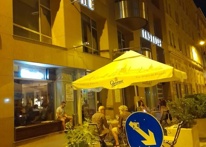 Shadowlily * Budapest